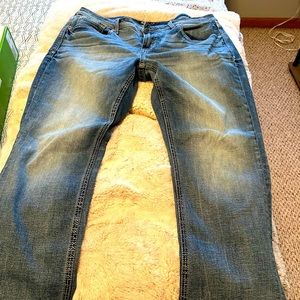 Buckle Derek jeans. Size 34x32.